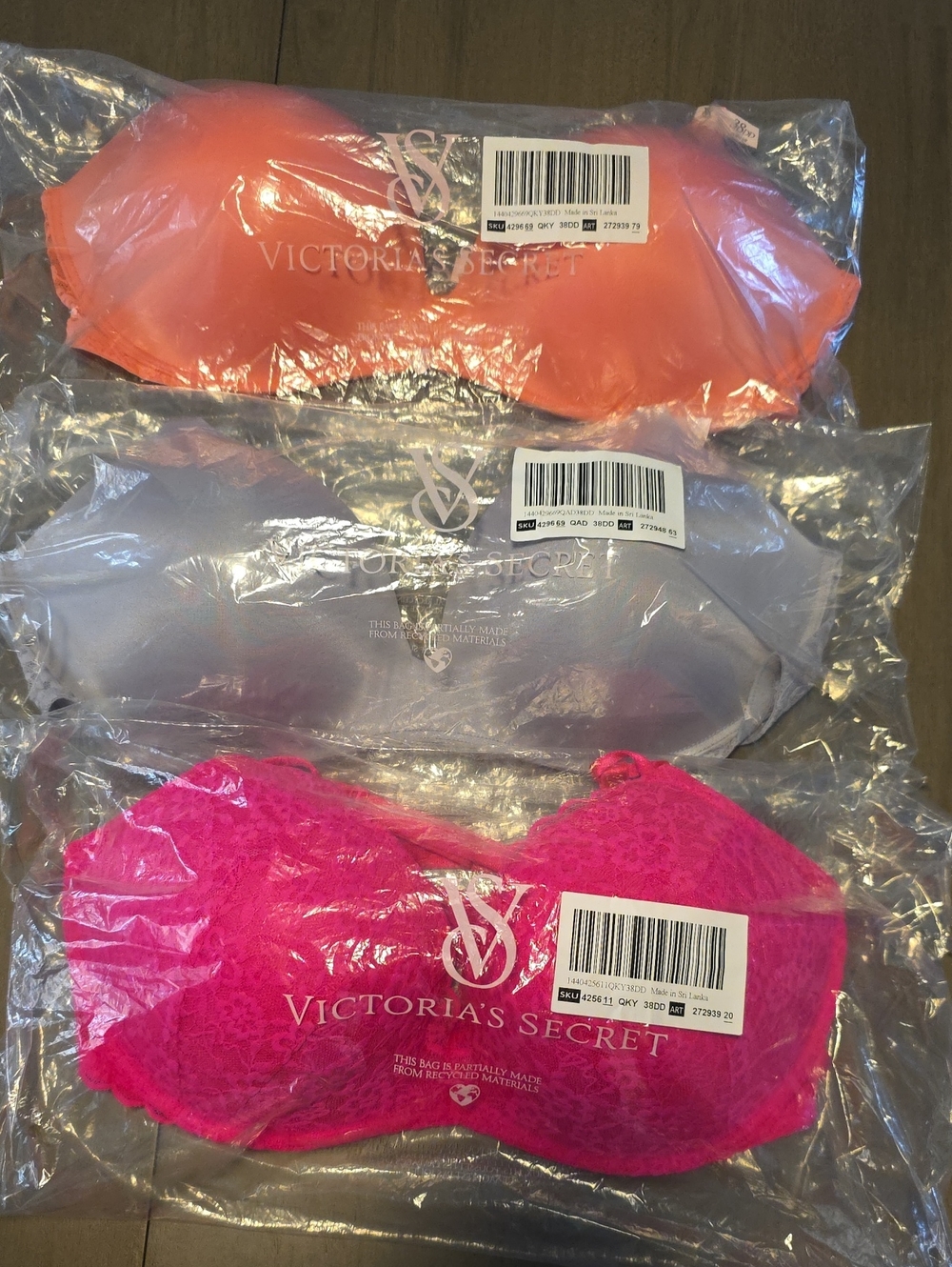 *CHOOSE ONE* Victoria's Secret Wireless Bra